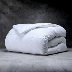 product image of the Luxome ClimaSense Comforter