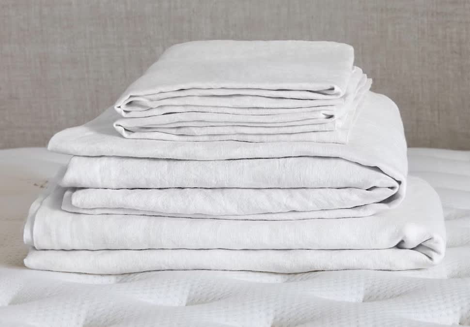 Saatva Linen Sheet Set